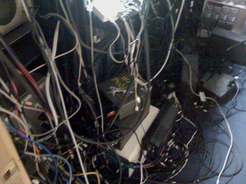 Illustration for article titled 10 Of Your Biggest Cable Management Disasters